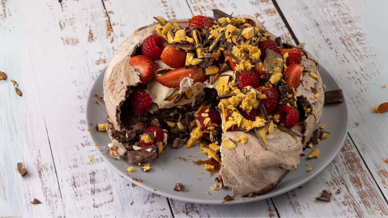 Violet Crumble Choc Pavlova